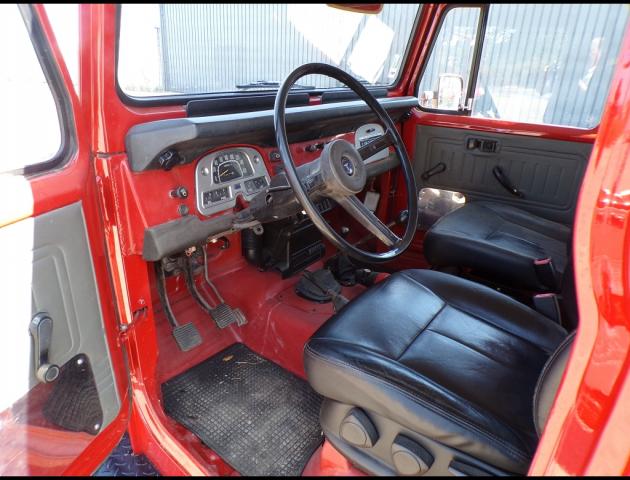 Toyota Land Cruiser image 9