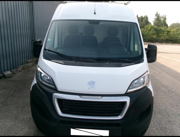 Peugeot Boxer image 2