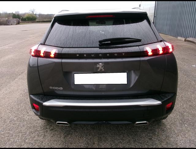 Peugeot 2008 image 3