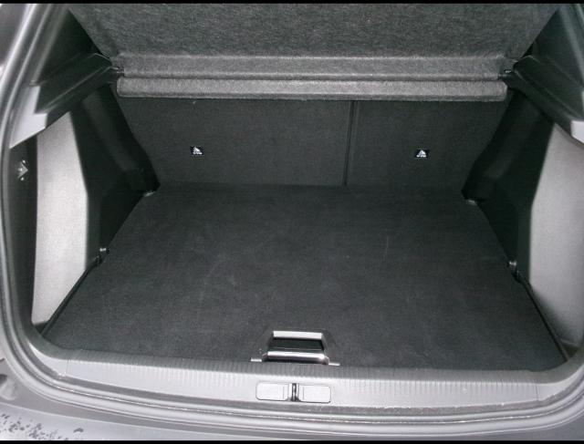Peugeot 2008 image 8