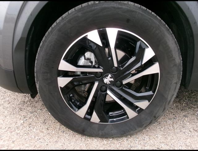 Peugeot 2008 image 6