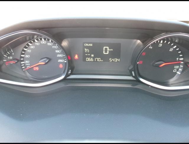 Peugeot 308 image 8