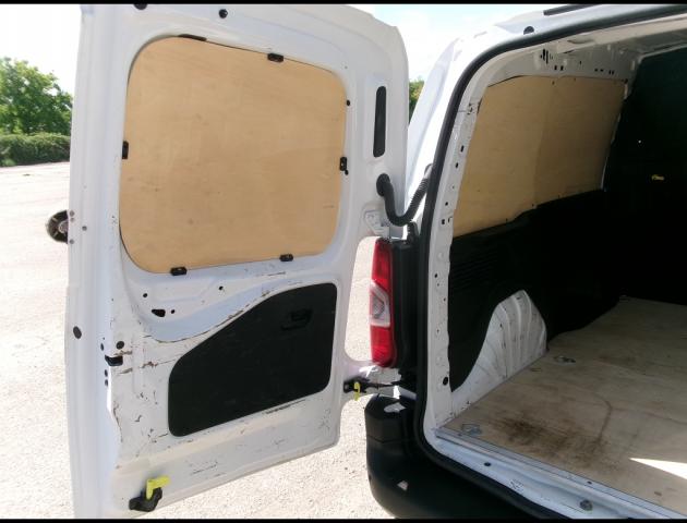 Peugeot Partner image 8