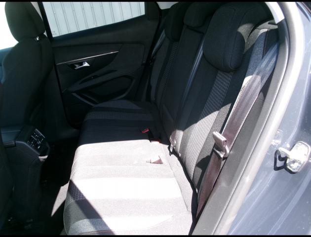 Peugeot 3008 image 1