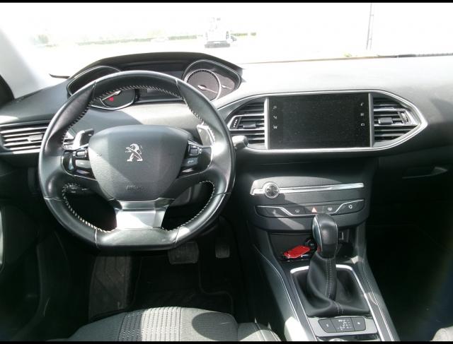Peugeot 308 image 7