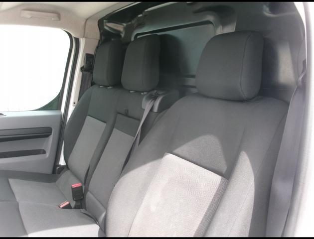 Peugeot Expert image 8