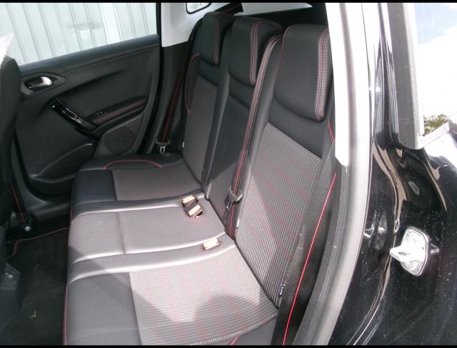 Peugeot 2008 image 9