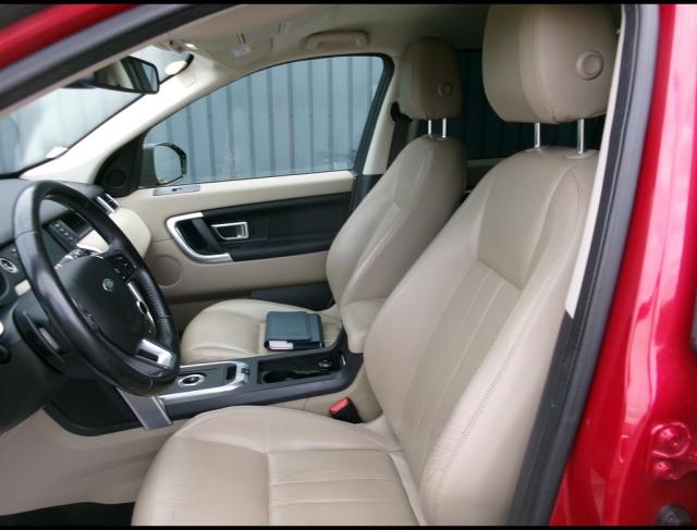 Land Rover Discovery Sport image 8