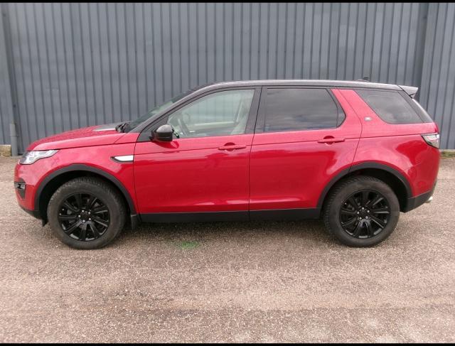 Land Rover Discovery Sport image 2