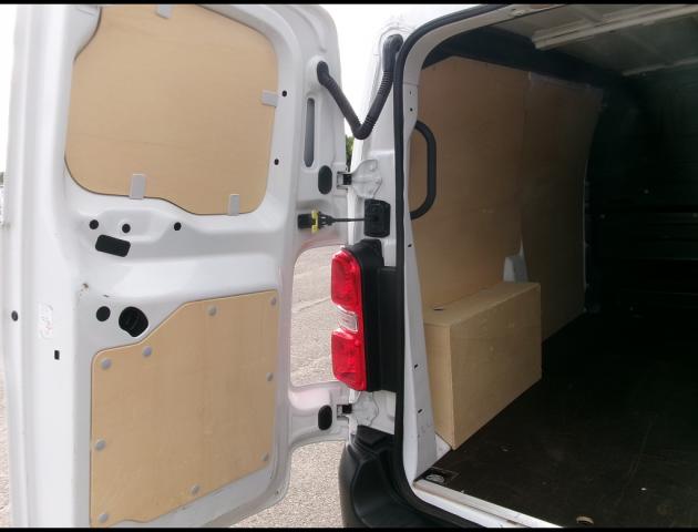 Citroen Jumpy image 1