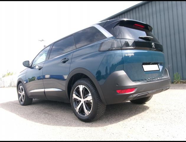 Peugeot 5008 image 2
