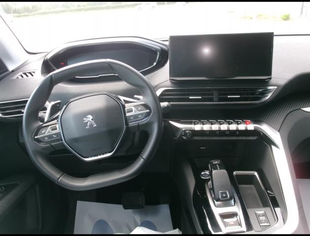 Peugeot 3008 image 3