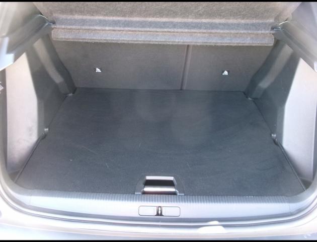 Peugeot 2008 image 8