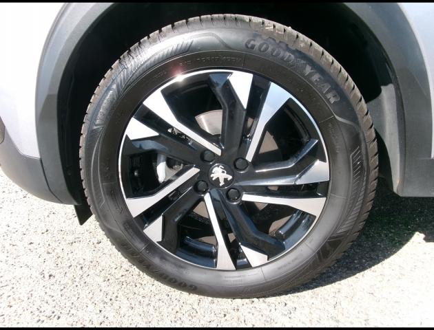 Peugeot 2008 image 1