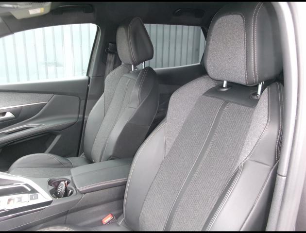 Peugeot 3008 image 7
