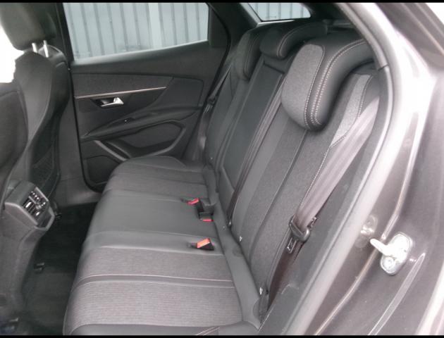 Peugeot 3008 image 9