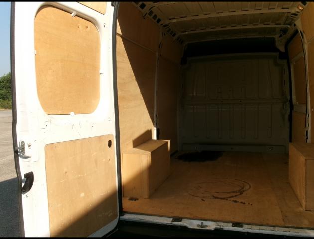 Peugeot Boxer image 2