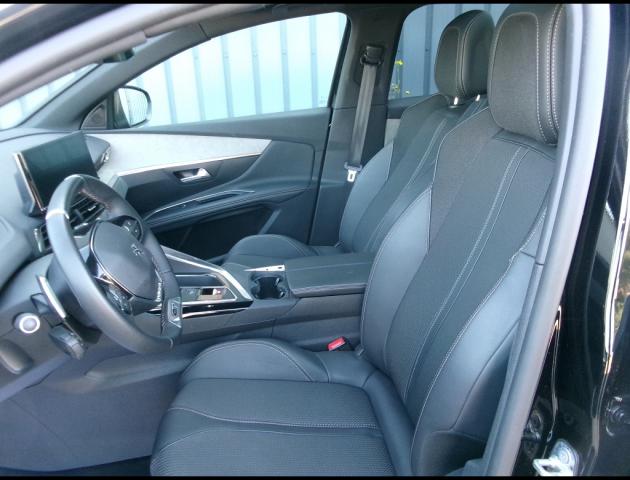 Peugeot 3008 image 2