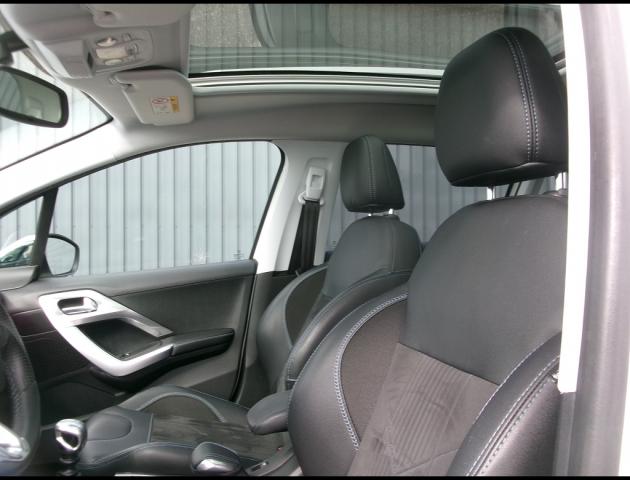 Peugeot 2008 image 3