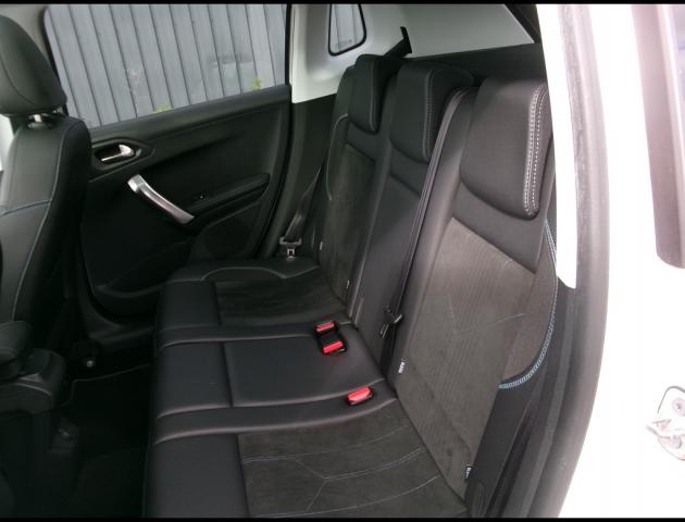 Peugeot 2008 image 4