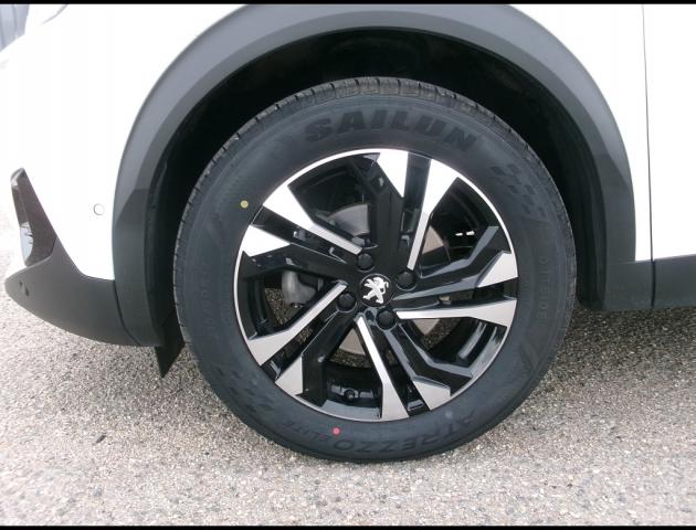 Peugeot 2008 image 9