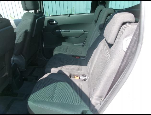 Peugeot 5008 image 8