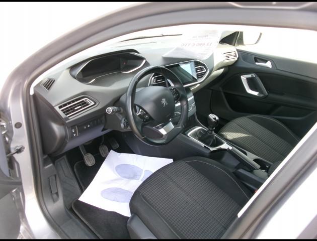 Peugeot 308 image 3