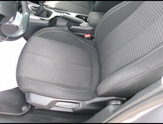 Peugeot 308 image 6