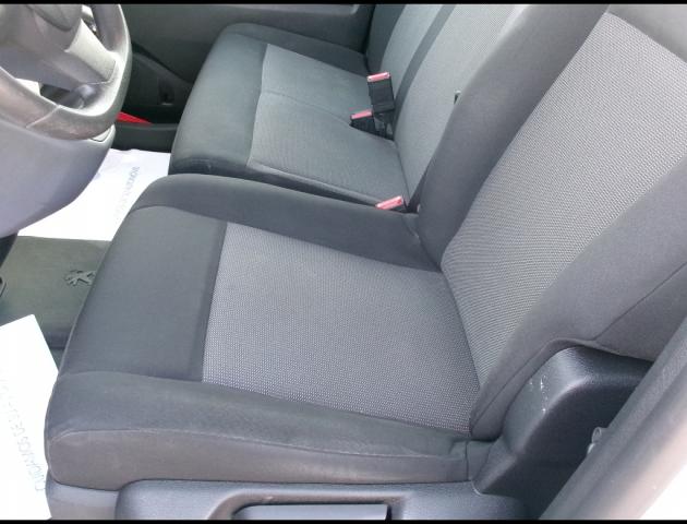 Peugeot Expert image 1