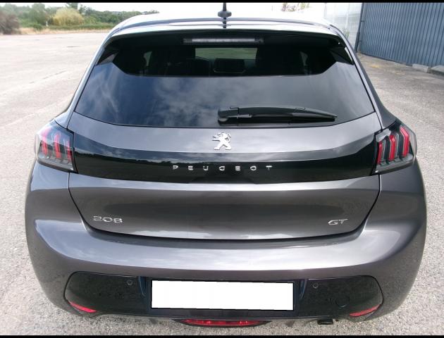 Peugeot 208 image 8
