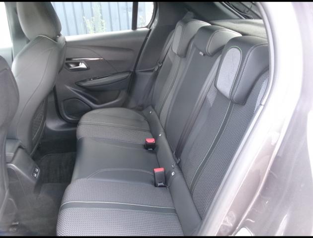 Peugeot 208 image 9