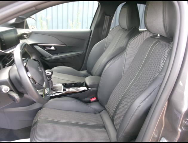 Peugeot 208 image 4
