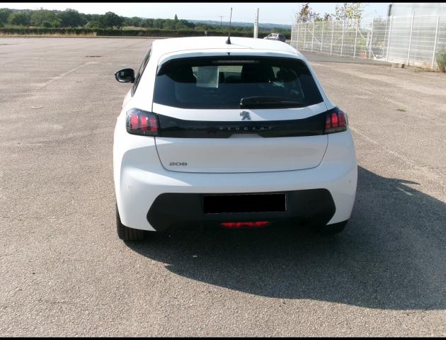 Peugeot 208 image 4
