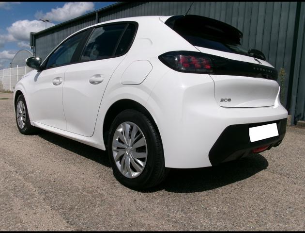 Peugeot 208 image 6