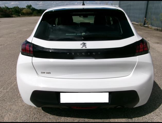 Peugeot 208 image 2