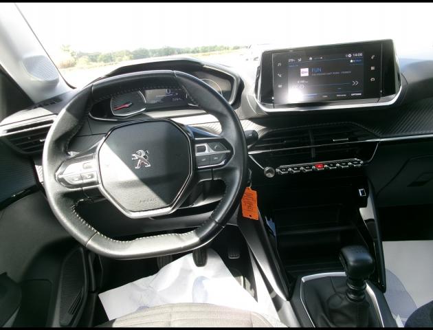 Peugeot 208 image 7