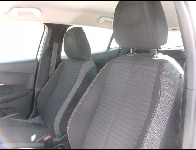 Peugeot 2008 image 7
