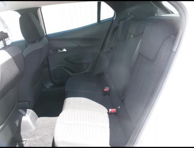 Peugeot 2008 image 9