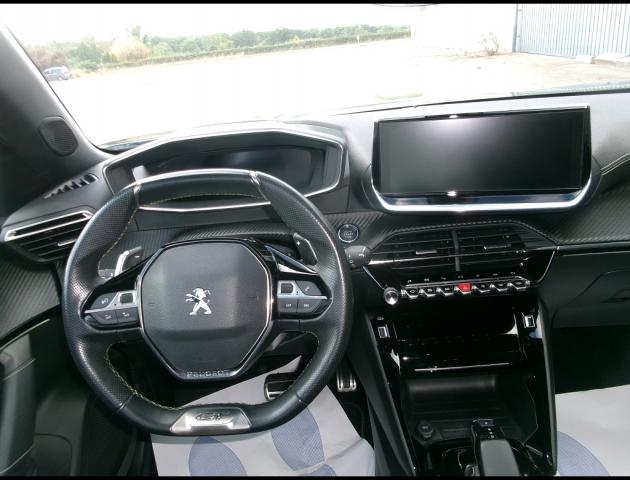Peugeot 2008 image 6