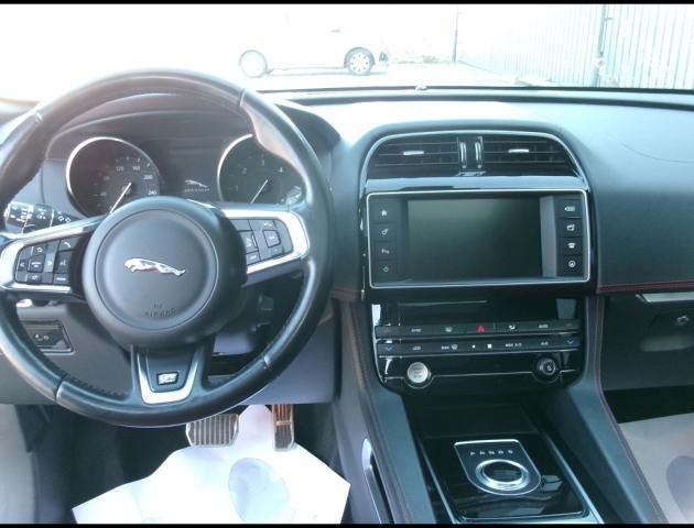 Jaguar F-Pace image 7
