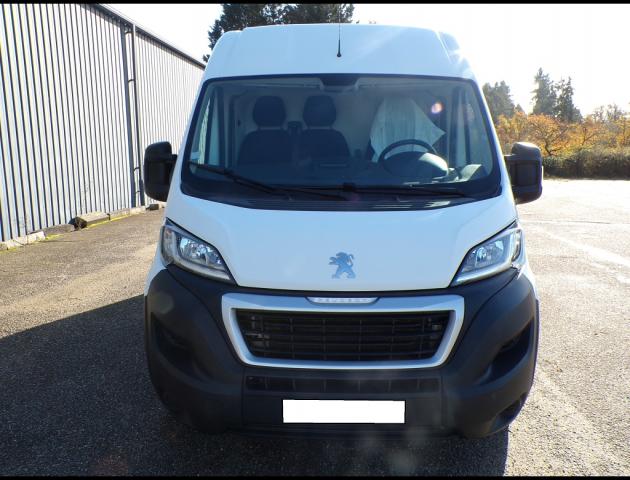 Peugeot Boxer image 1