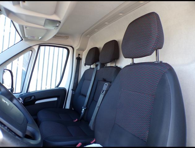 Peugeot Boxer image 3