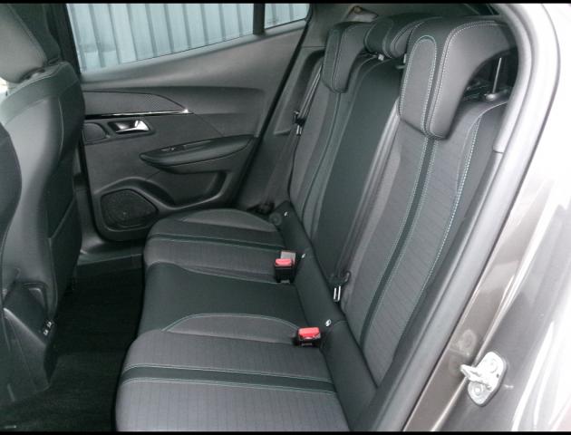 Peugeot 2008 image 9