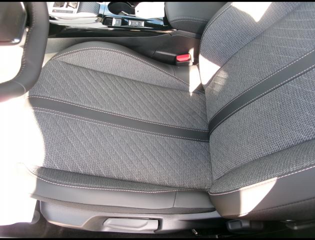Peugeot 2008 image 4