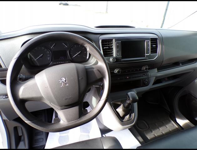 Peugeot Expert image 2
