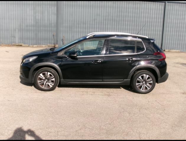 Peugeot 2008 image 3