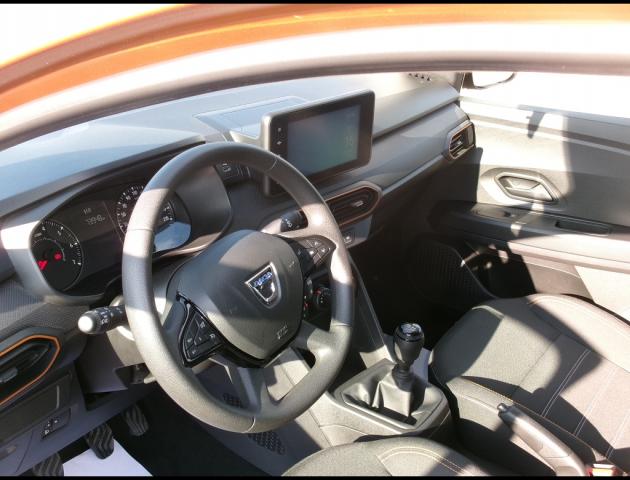 Dacia Sandero image 2