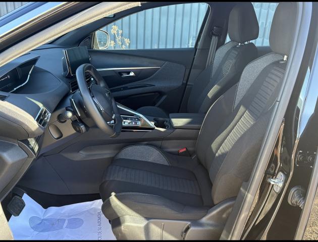 Peugeot 3008 image 3