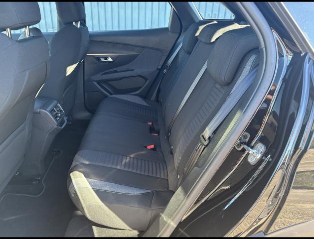 Peugeot 3008 image 2