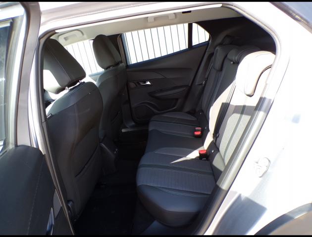 Peugeot 2008 image 4